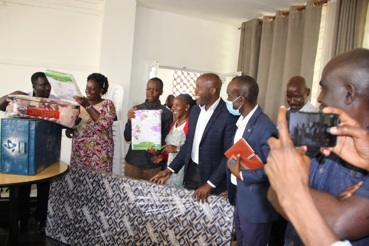 Performers showing off their prizes